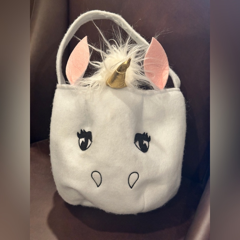 2/$10 or 3/$12 ❤️ Unicorn Plush Light-up Pottery Barn Kids Trick-or-treat Bag